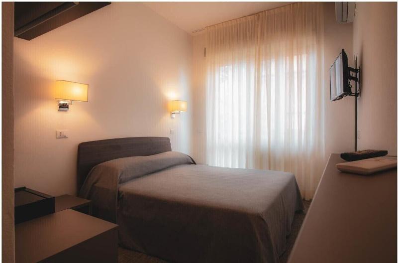 Hotel Caraibi ミラノ・マリッティマ エクステリア 写真
