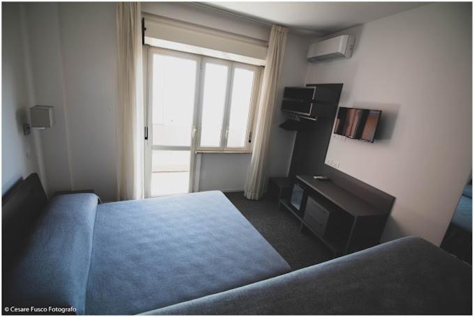Hotel Caraibi ミラノ・マリッティマ エクステリア 写真