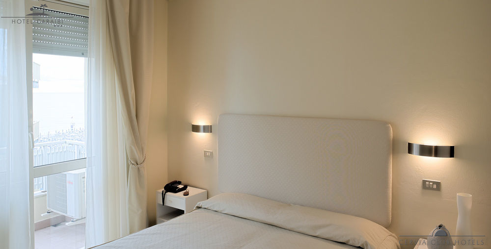 Hotel Caraibi ミラノ・マリッティマ エクステリア 写真
