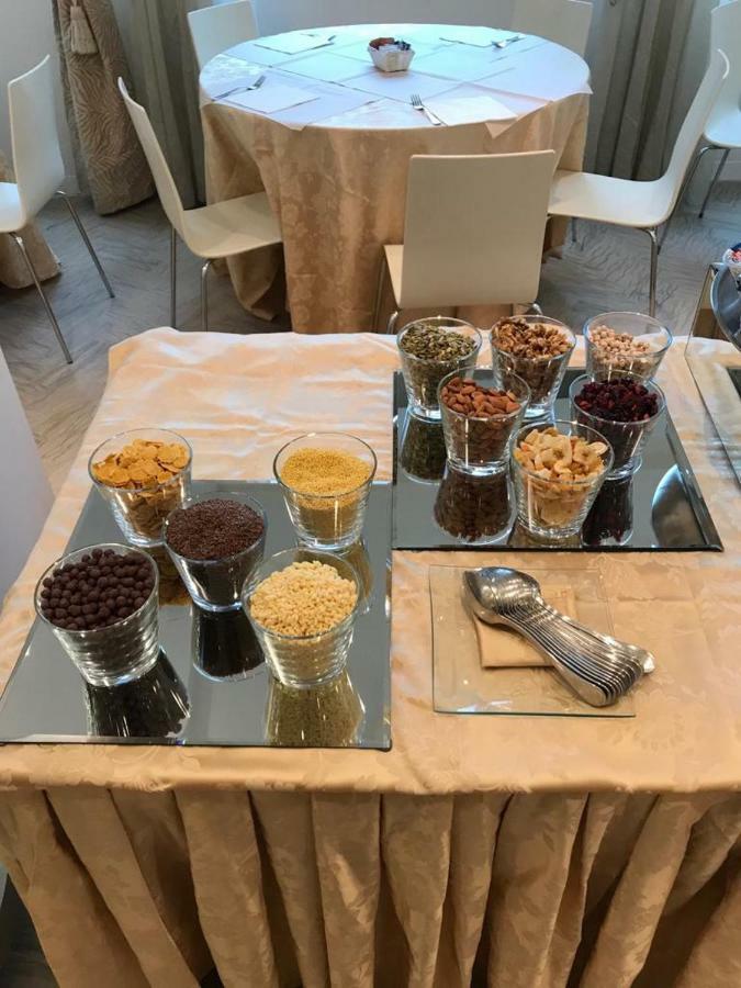 Hotel Caraibi ミラノ・マリッティマ エクステリア 写真