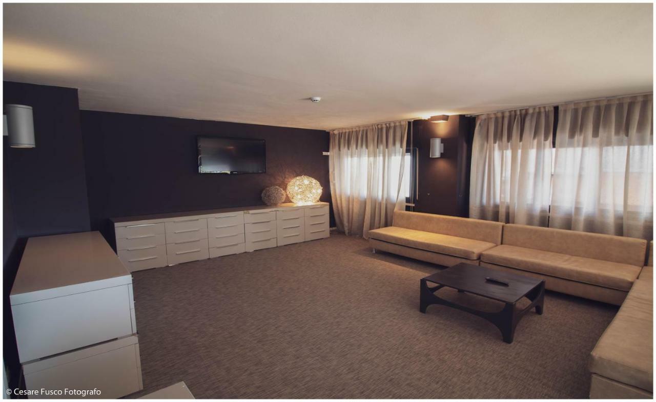 Hotel Caraibi ミラノ・マリッティマ エクステリア 写真