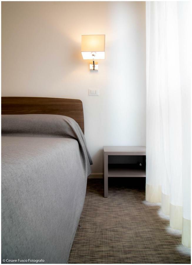 Hotel Caraibi ミラノ・マリッティマ エクステリア 写真