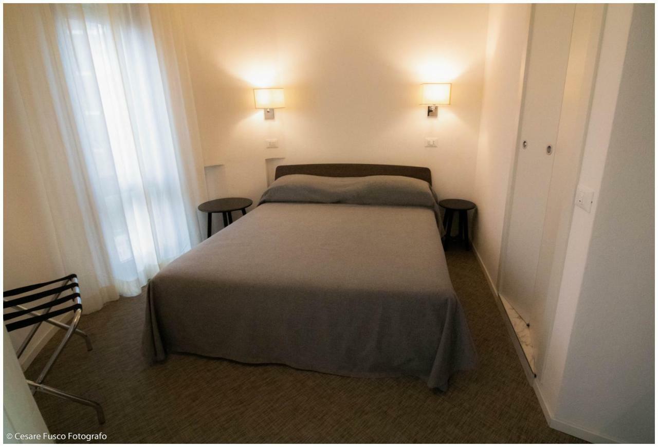 Hotel Caraibi ミラノ・マリッティマ エクステリア 写真