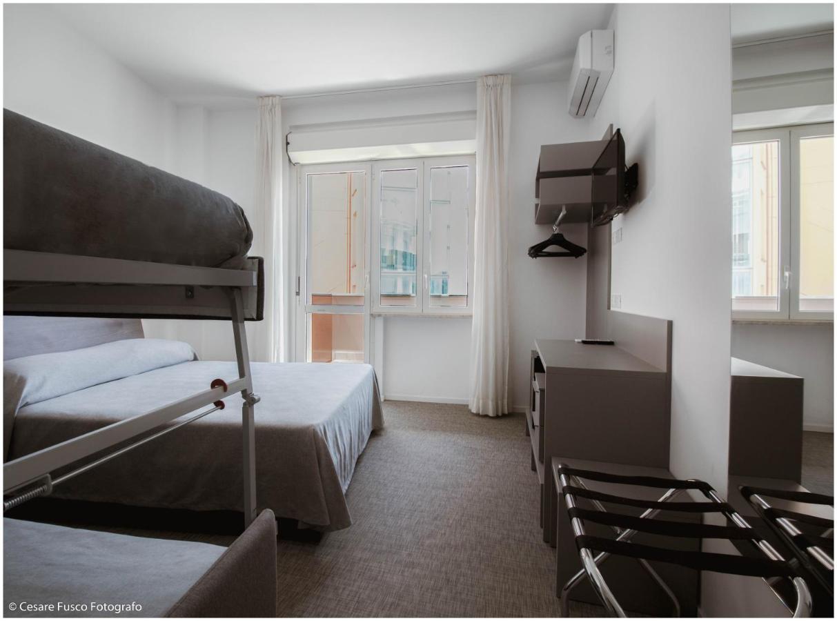 Hotel Caraibi ミラノ・マリッティマ エクステリア 写真