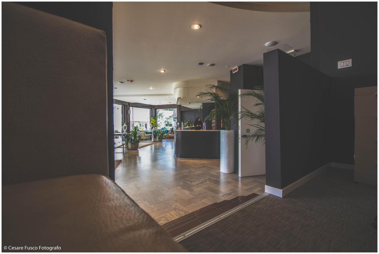 Hotel Caraibi ミラノ・マリッティマ エクステリア 写真