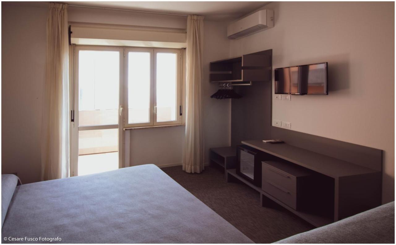 Hotel Caraibi ミラノ・マリッティマ エクステリア 写真